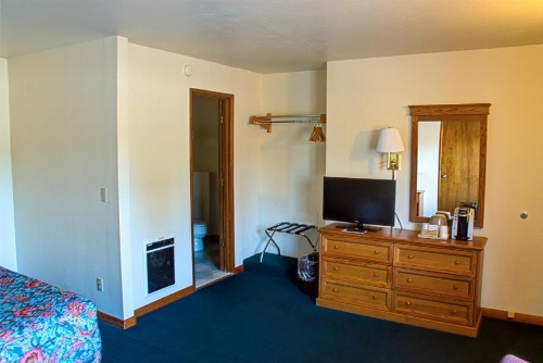 Crescent Beach Motel image 18
