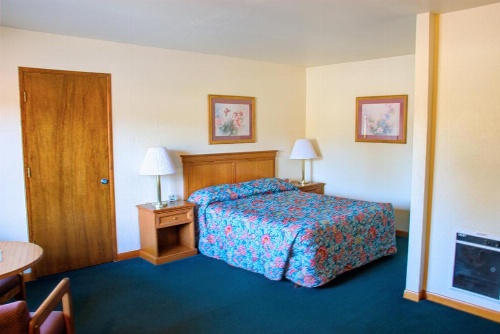 Crescent Beach Motel image 24