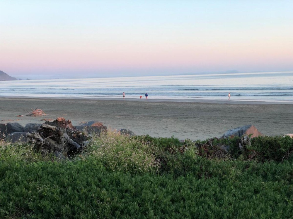 Crescent Beach Motel Image 39