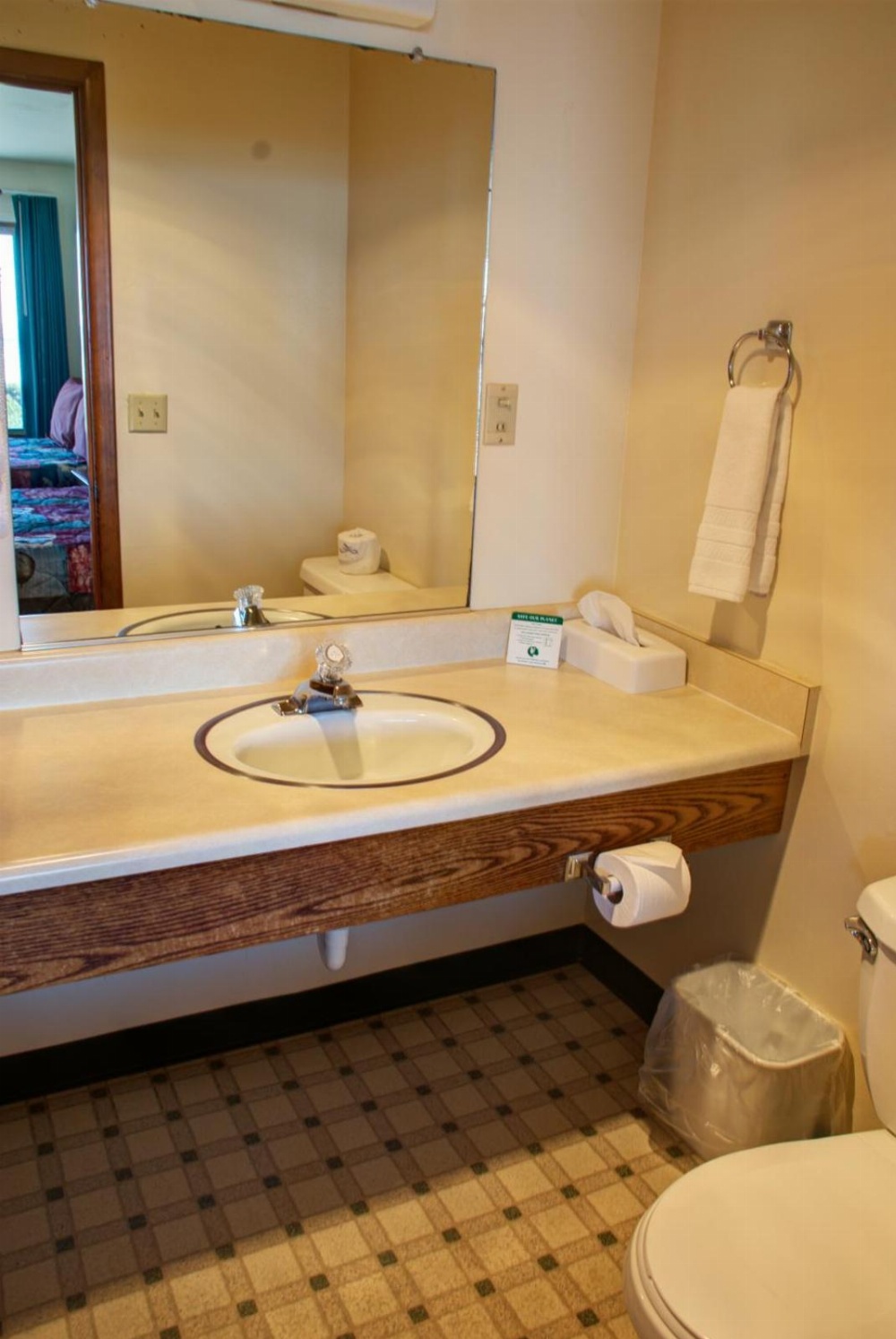 Crescent Beach Motel